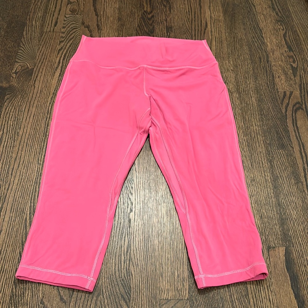 Lululemon Align Pants 21”. Never Worn.